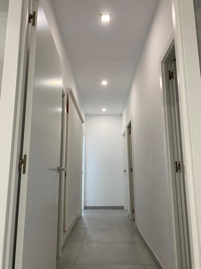 Hostel Ramon Lujan 91 マドリード エクステリア 写真