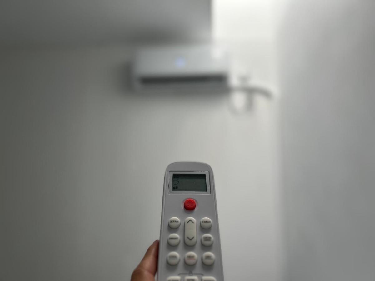 Hostel Ramon Lujan 91 マドリード エクステリア 写真