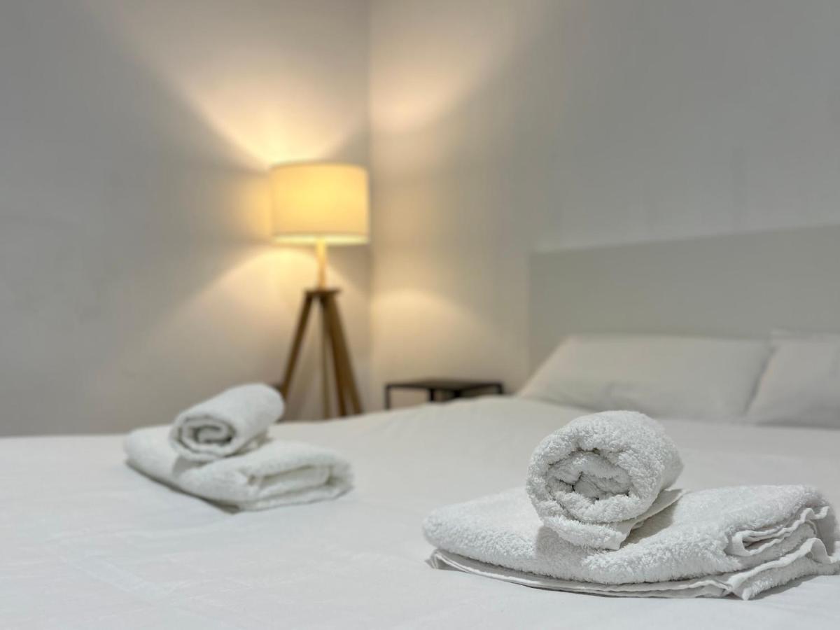 Hostel Ramon Lujan 91 マドリード エクステリア 写真